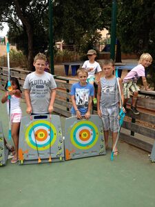 Aktivitäten für Kinder während der Familienferien auf einem Campingplatz in Südfrankreich