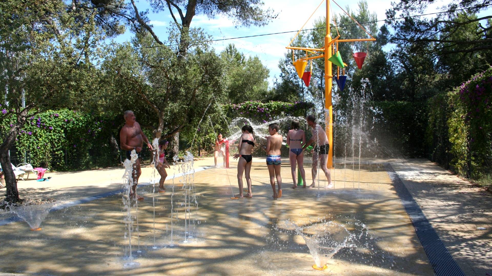 Campingplatz mit einem Wasserparadies und Wasserspielen zwischen Hyères und La Londe