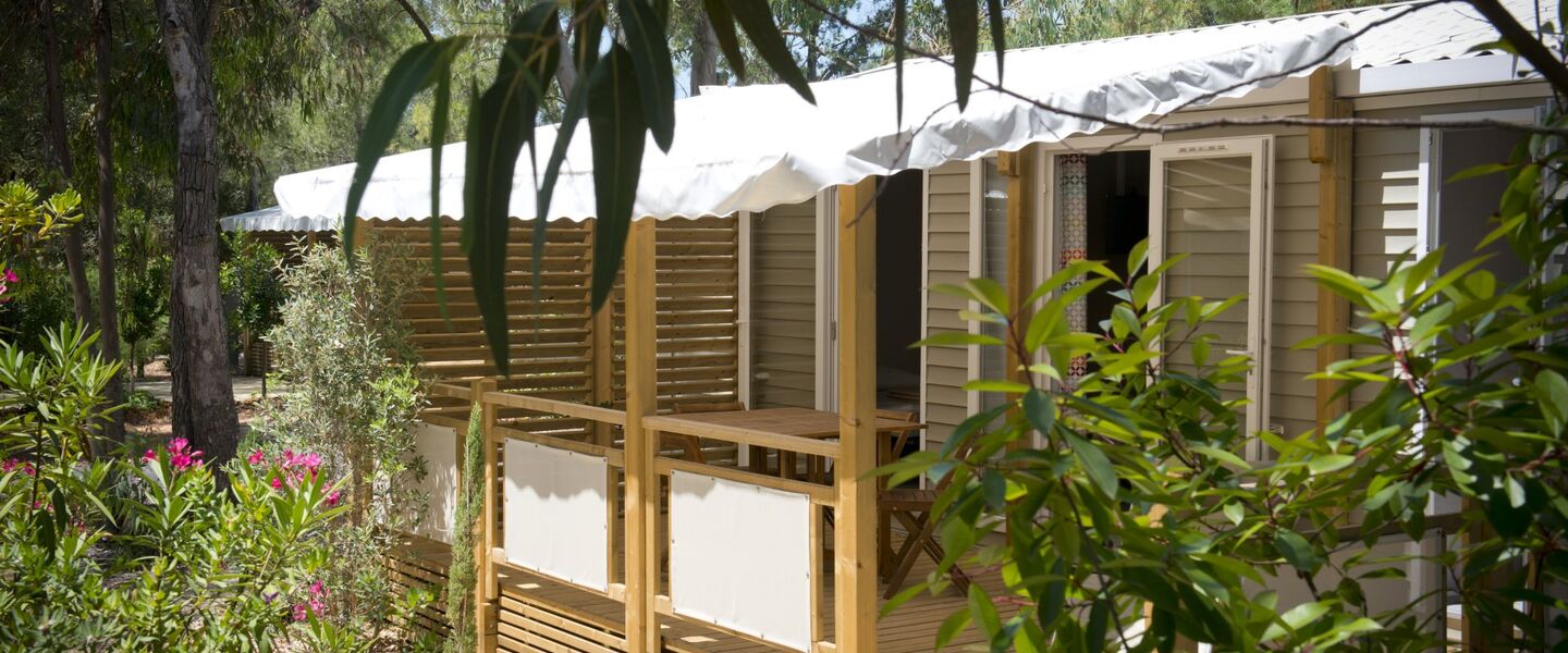 Mietobjekt: Mobilhaus der Luxusklasse auf einem Campingplatz am Mittelmeer