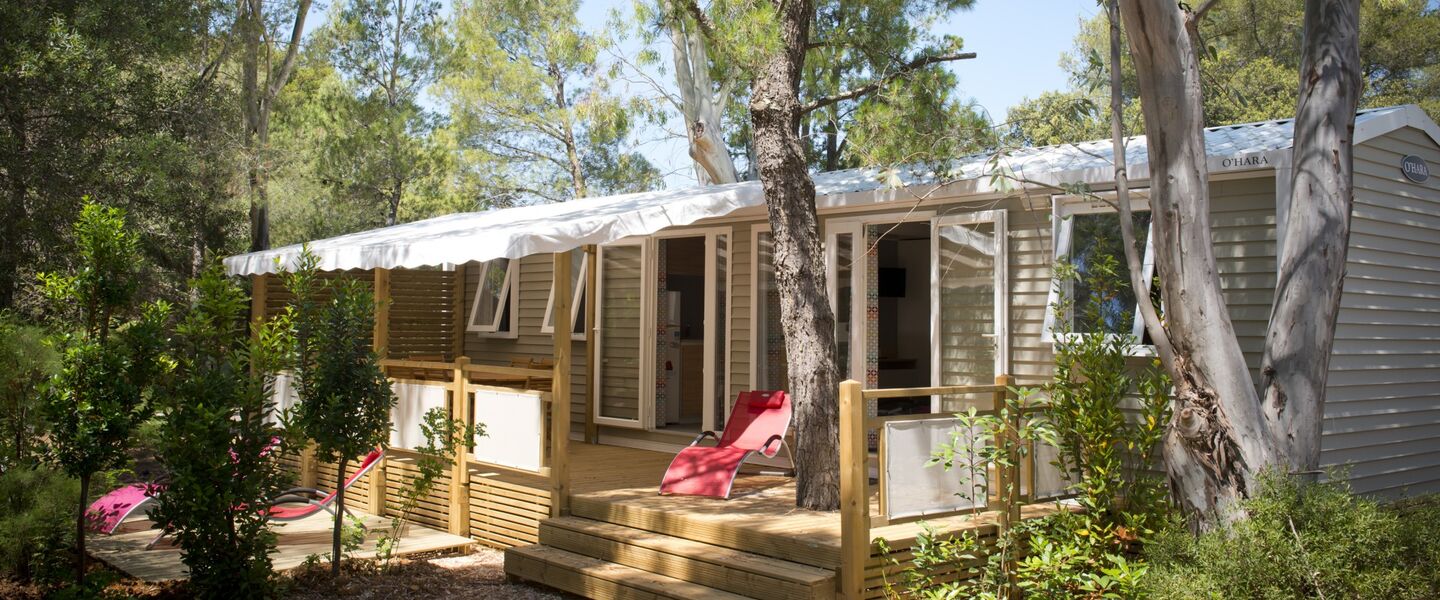 Mobilhaus mit Klimaanlage am Mittelmeer für Ferien in der Sonne