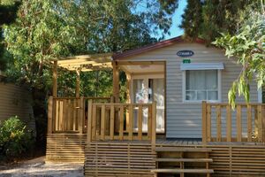 Mobilhaus der Luxusklasse mit 3 Schlafzimmern auf einem Campingplatz an der Côte d’Azur