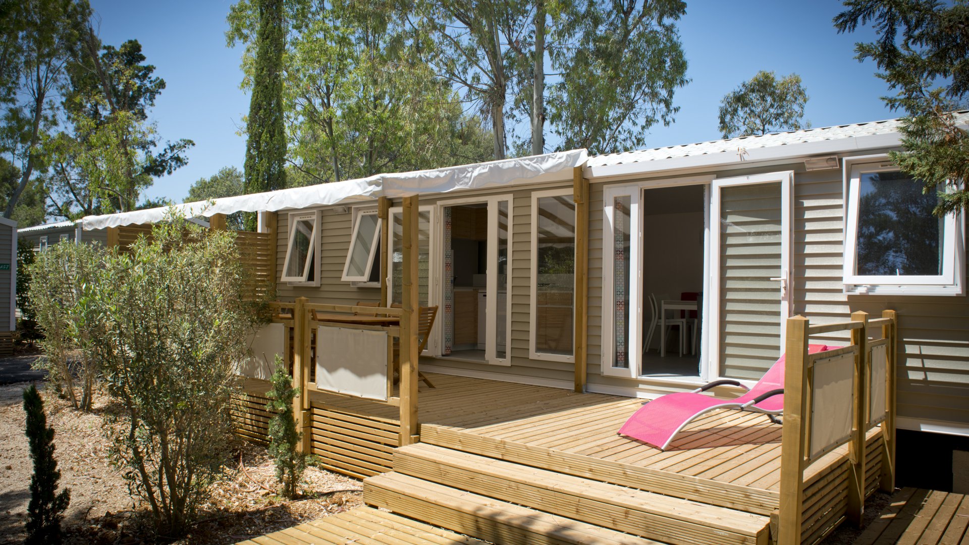 Hochwertiges Mobilhaus mit Klimaanlage auf einem Campingplatz**** im Departement Var