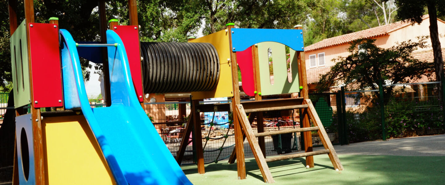 Familienfreundlicher Campingplatz mit Spielplatz und Aktivitäten für Kinder, Familien und unter Freunden