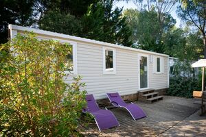 Familienfreundliches und naturnahes Mobilhaus mit schattiger Terrasse an der Côte d’Azur