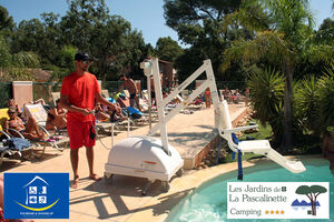 Campingplatz mit barrierefreiem Pool für körperlich behinderte Menschen in Hyères