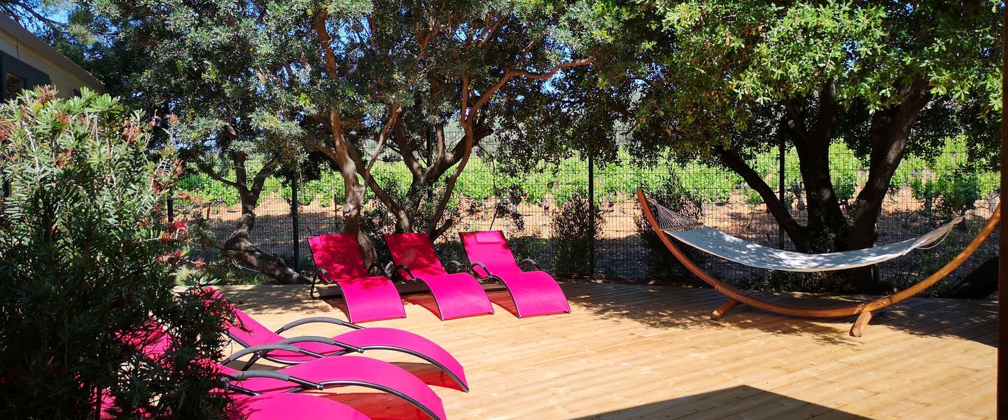 Ferienhaus der Luxusklasse, Villa mit Whirlpool auf einem Campingplatz in Frankreich - Wasserparadies