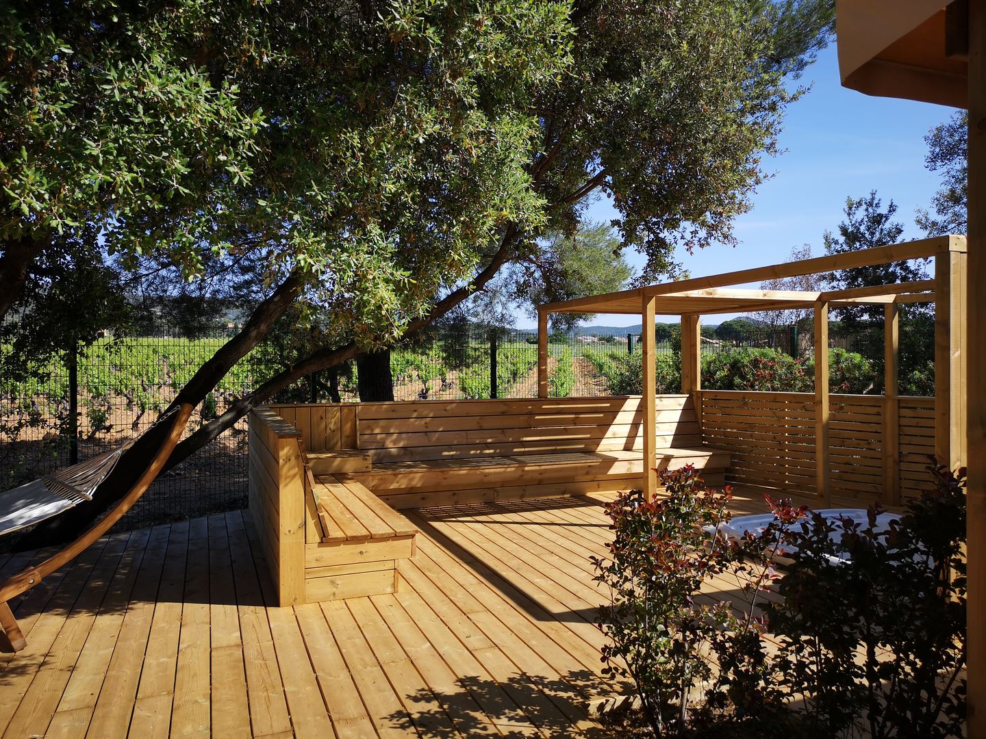Mietobjekt: Luxusvilla mit Whirlpool zusammen mit Freunden auf einem Campingplatz in Hyères