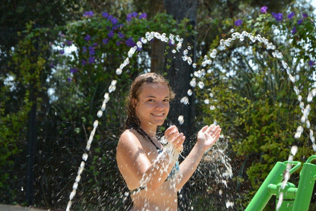 Wasserparadies mit Rutschen und Wasserspielen für Ferien mit der Familie oder mit Freunden
