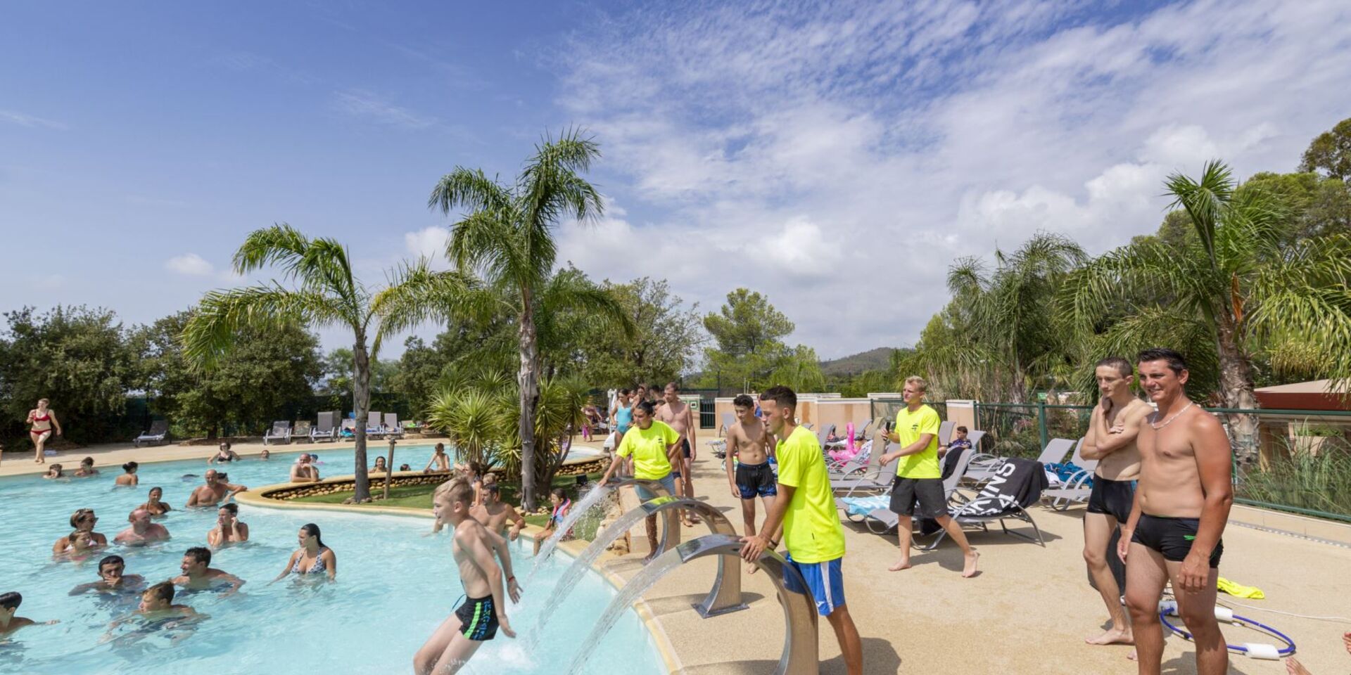 Wasserspiele und Pools im Wasserparadies