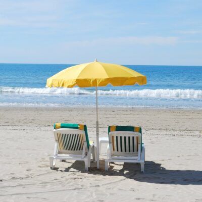 Der Strand von ‘Pointe de Gouron’ in Bormes-les-Mimosas besticht durch seinen feinen Sand und die Sonne vom Departement Var.