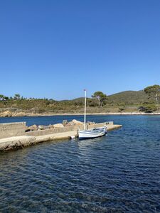 Der Strand ‘La Léoube’ in Bormes und im Departement Var