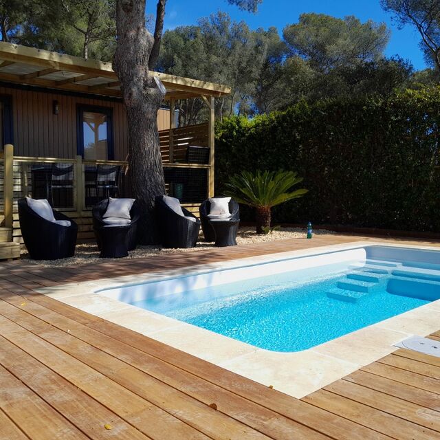 Exklusives Mobilhaus der Spitzenklasse für 4 Personen mit eigenem Pool