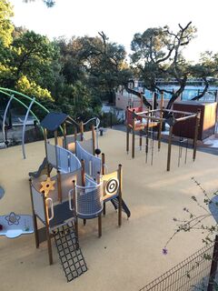 Neuer Spielplatz für Kinder auf dem Campingplatz****- Les Jardins de La Pascalinette® in Hyères