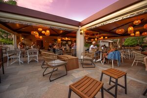 Unser Campingplatz mit einem Restaurant am Mittelmeer